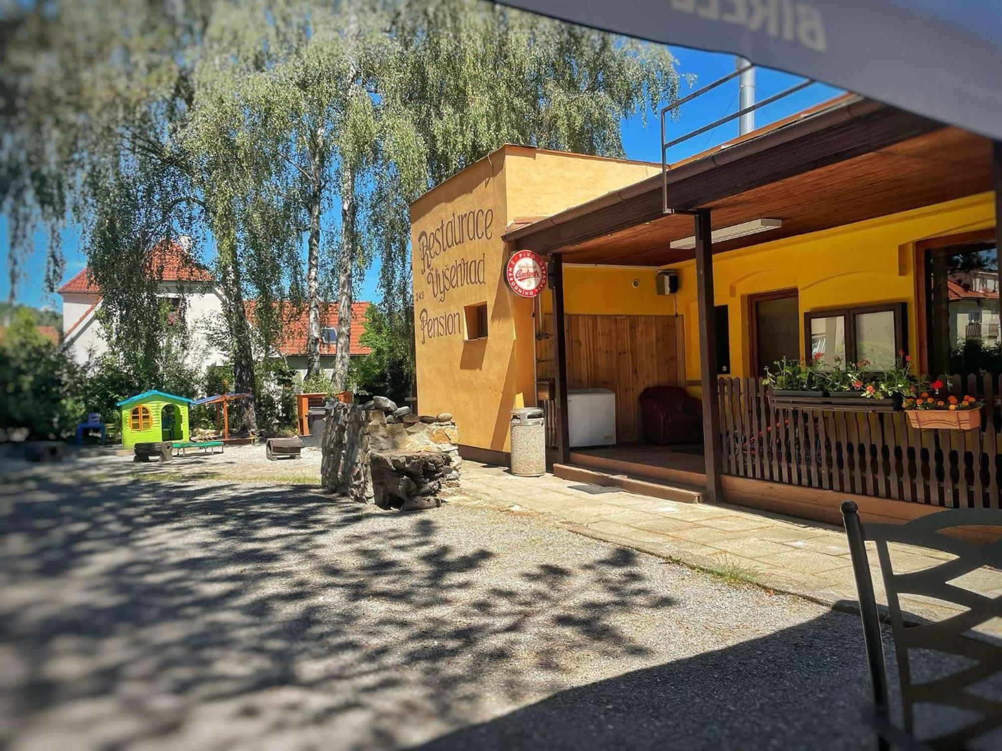 Penzion Vysehrad Nonstop Чески-Крумлов Экстерьер фото